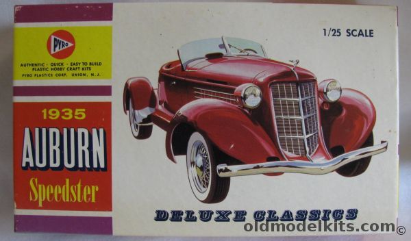 Pyro 1/25 Auburn 1935 Supercharged 851 Boattail Speedster, C331-98 plastic model kit